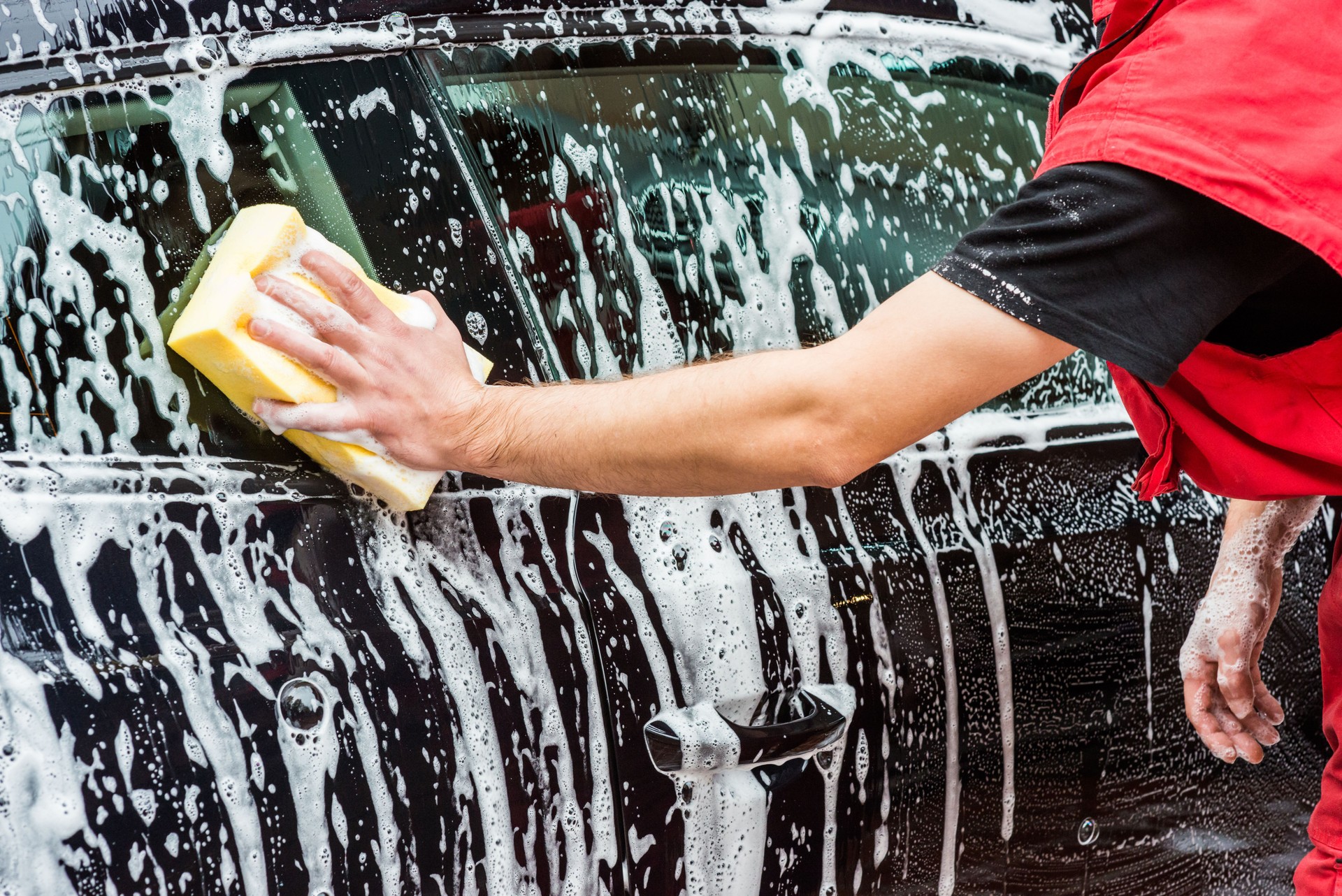 Car wash with sponge